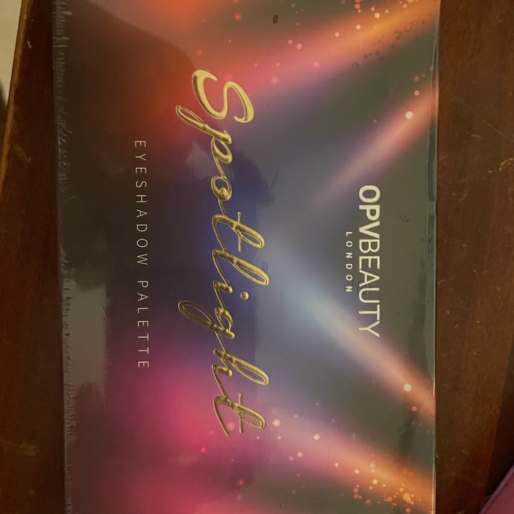 Spotlight Eyeshadow Palette